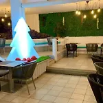 Makai Apartahotel