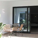 Makai Apartahotel