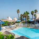 Makai Apartahotel