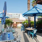 Makai Apartahotel 4*
