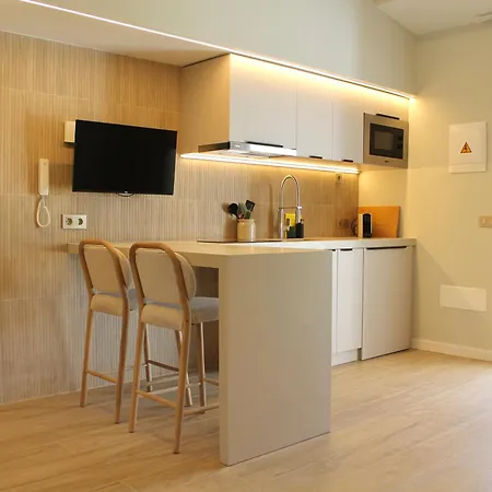 Makai Aparthotel