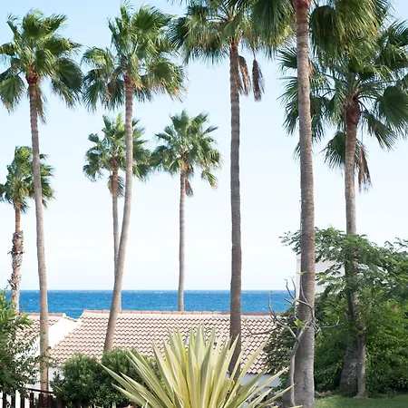 Makai Apartahotel 5*