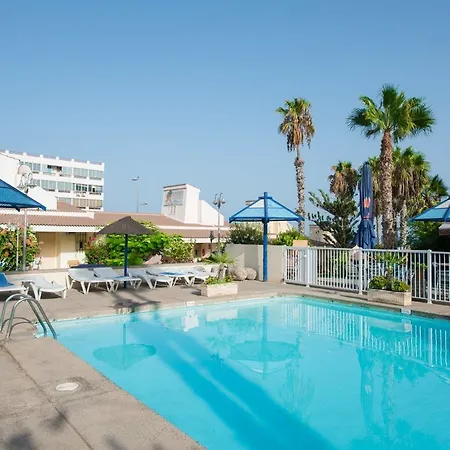 Apartahotel Makai 5*